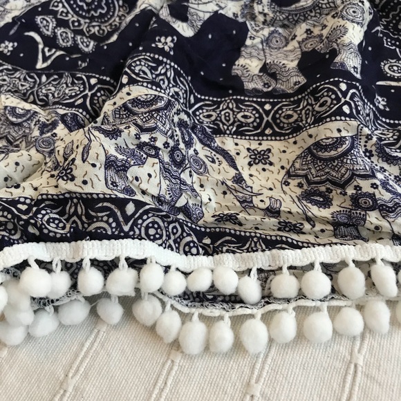 Pom pom shorts - Picture 2 of 2